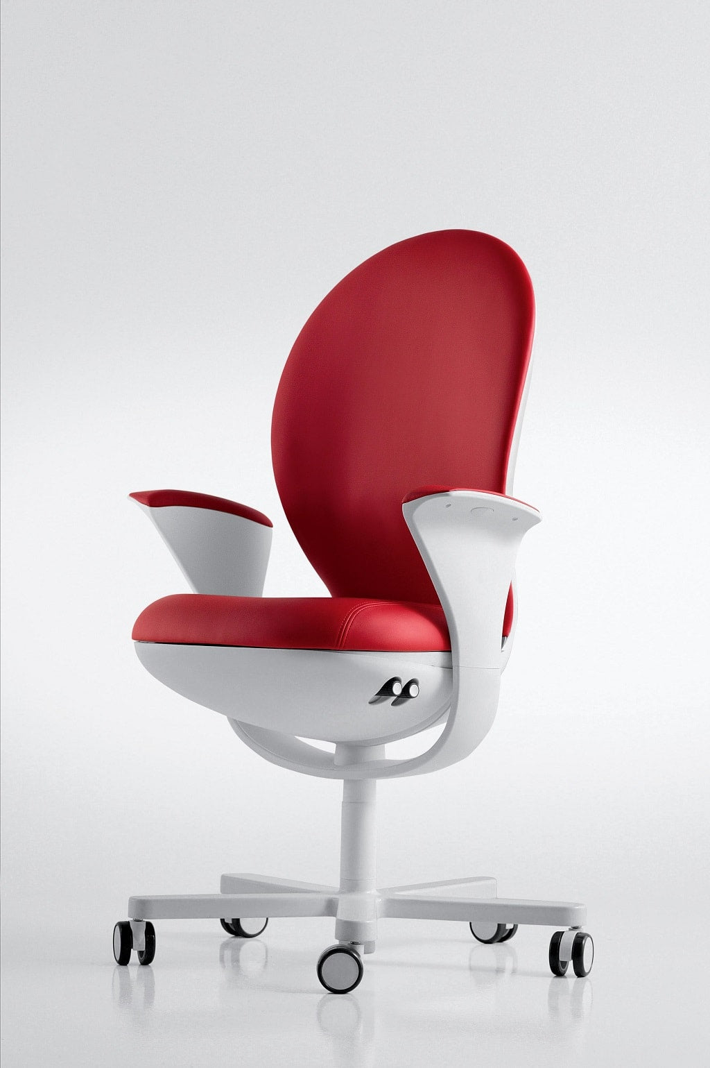 Lux Italy Bea Wall Executive Chair