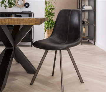 ZI Chair zig-zag black stiching flat frame