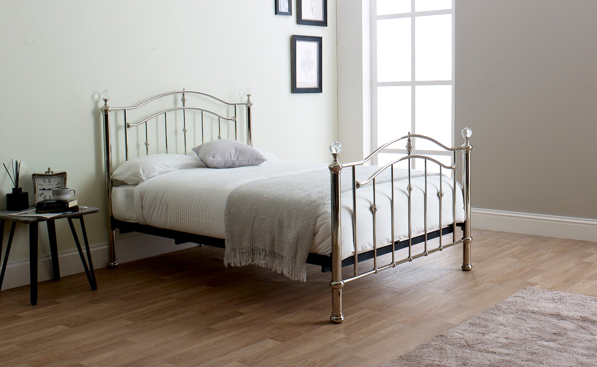 LL Callisto Chrome with Crystals 5ft Bed Frame