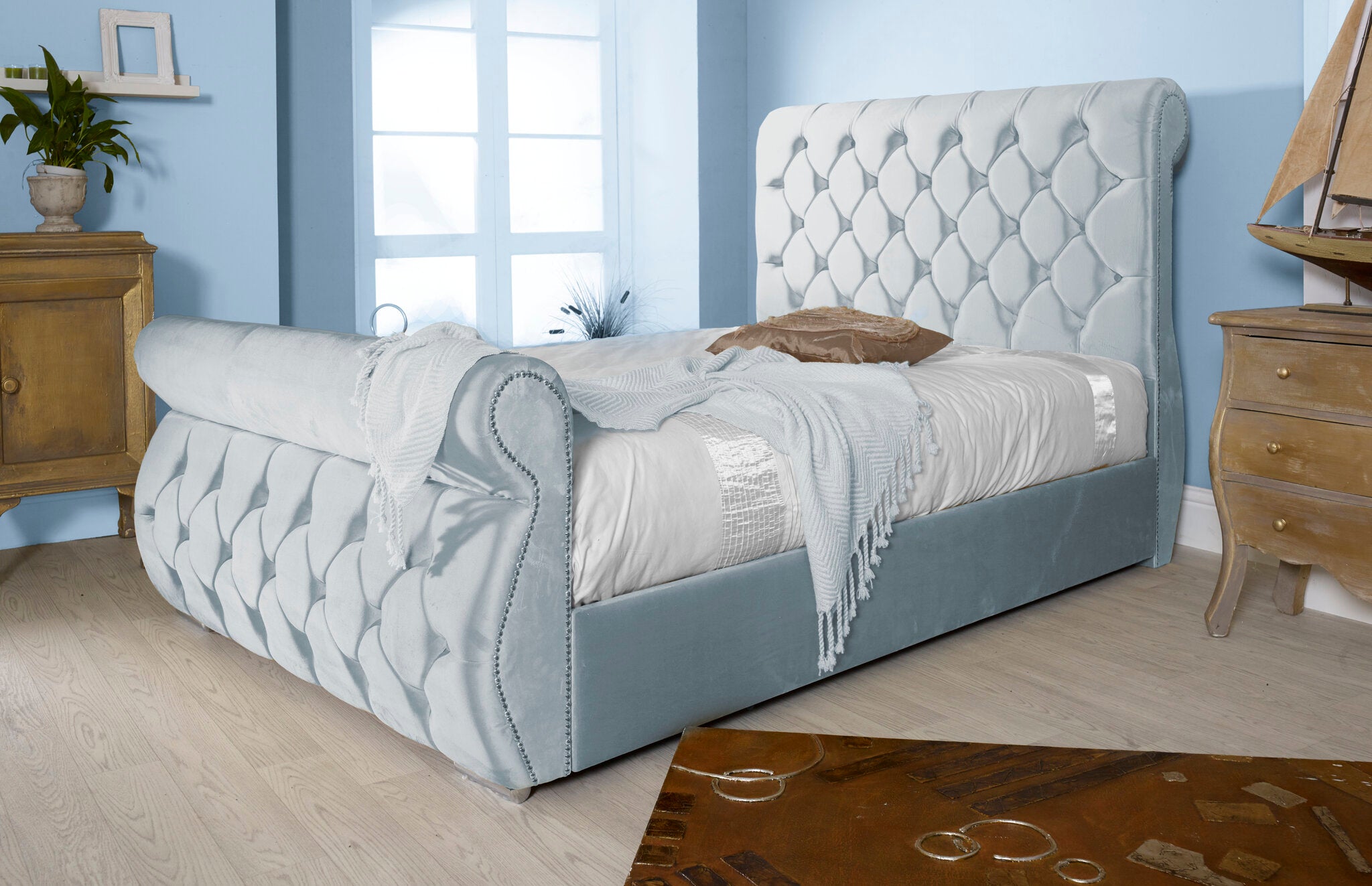 Naws Chesterfield Velvet Silver 4ft Small Double Ottoman Bed