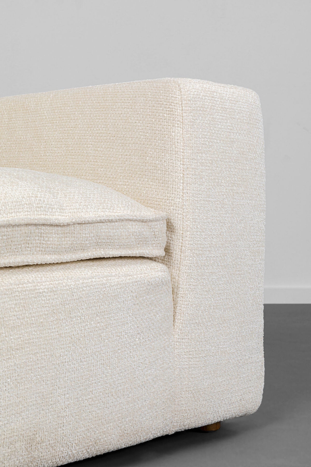 KARE Design Carole 3-Seat Sofa 90.6x44.1x30.3in White Beige